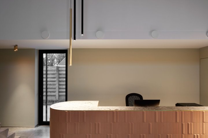003142_REA06.jpg